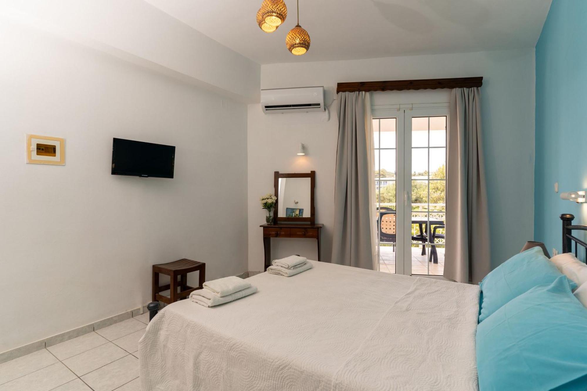Standard Studios - Epsilon Tsilivi พลานอส ภายนอก รูปภาพ
